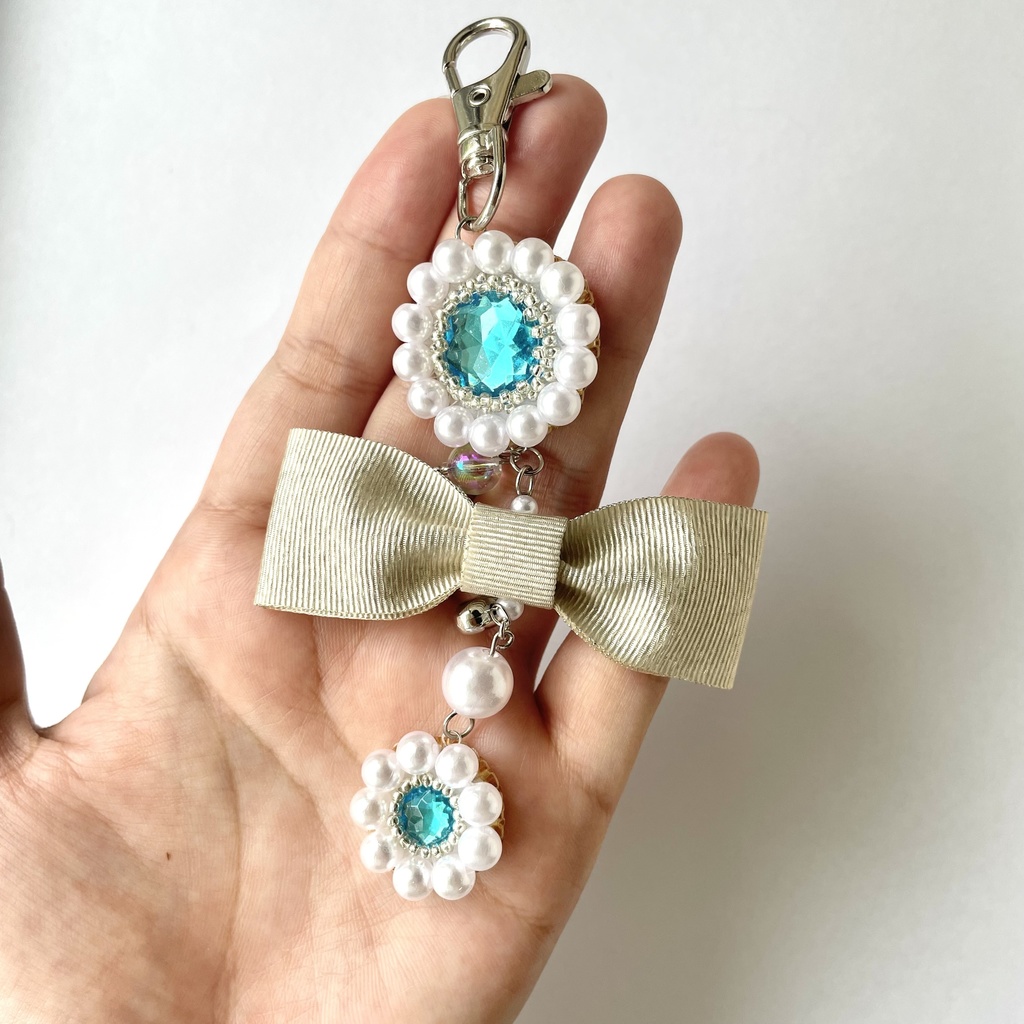 035 匿名配送 ハンドメイド キーホルダー バッグチャーム 推し活 推し色 青 水色