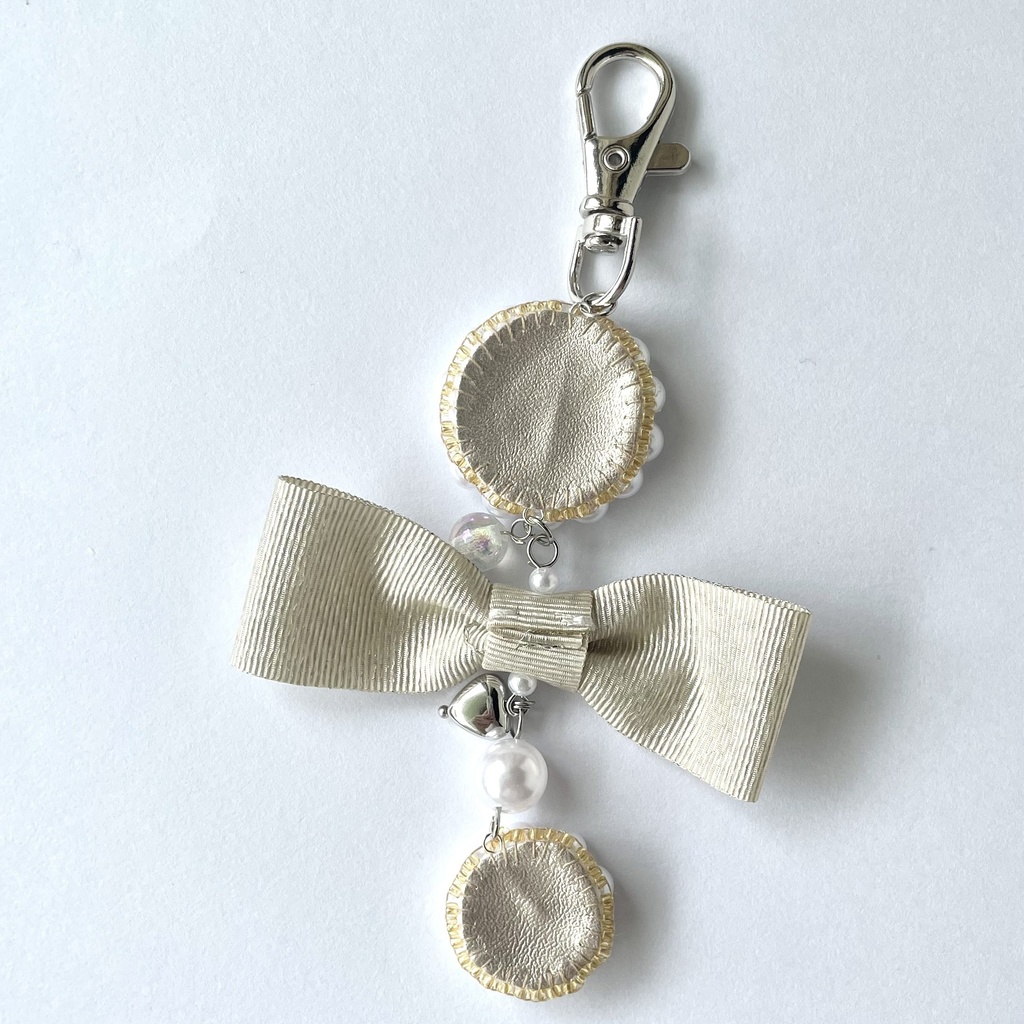 036 匿名配送 ハンドメイド ビーズ刺繍 キーホルダー バッグチャーム 推し活 推し色 黄色