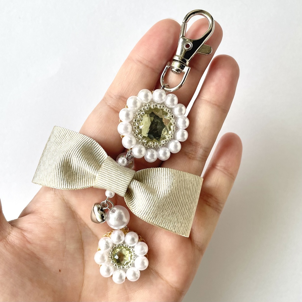 036 匿名配送 ハンドメイド ビーズ刺繍 キーホルダー バッグチャーム 推し活 推し色 黄色