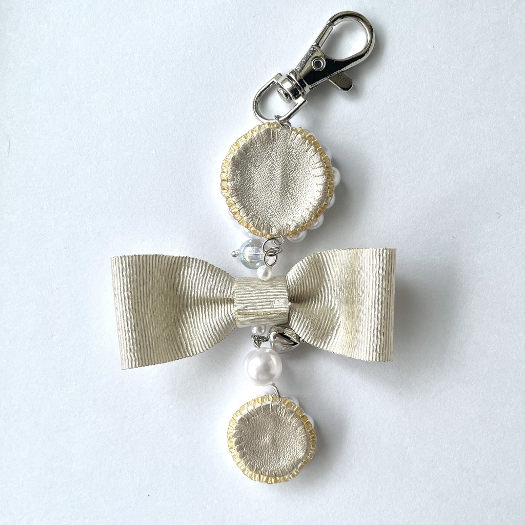 037 匿名配送 ハンドメイド キーホルダー バッグチャーム 推し活 推し色 シルバー