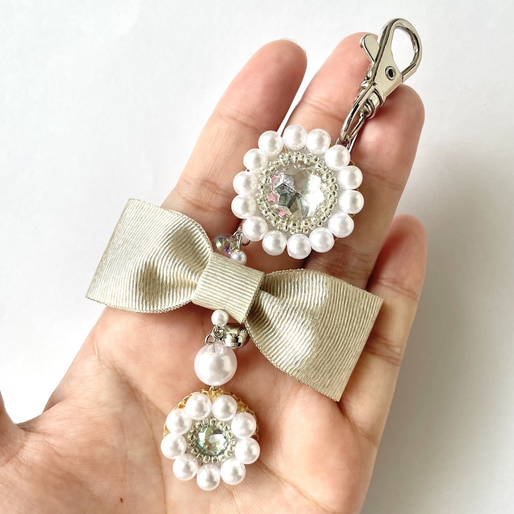 037 匿名配送 ハンドメイド キーホルダー バッグチャーム 推し活 推し色 シルバー