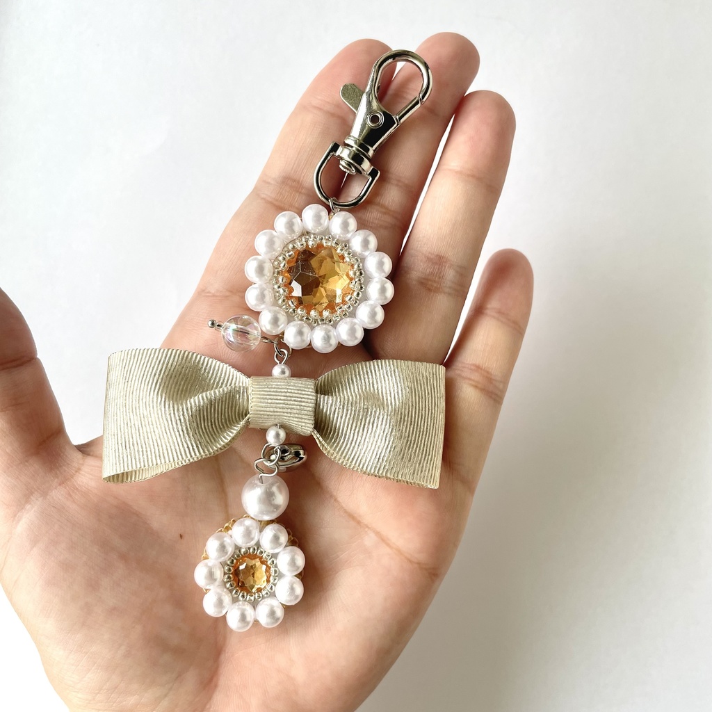 038 匿名配送 ハンドメイド ビーズ刺繍 キーホルダー バッグチャーム 推し活 推し色 オレンジ