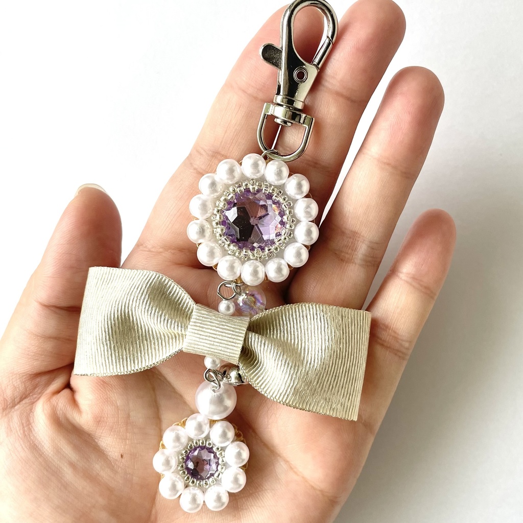 039 匿名配送 ハンドメイド ビーズ刺繍 キーホルダー バッグチャーム 推し活 推し色 紫