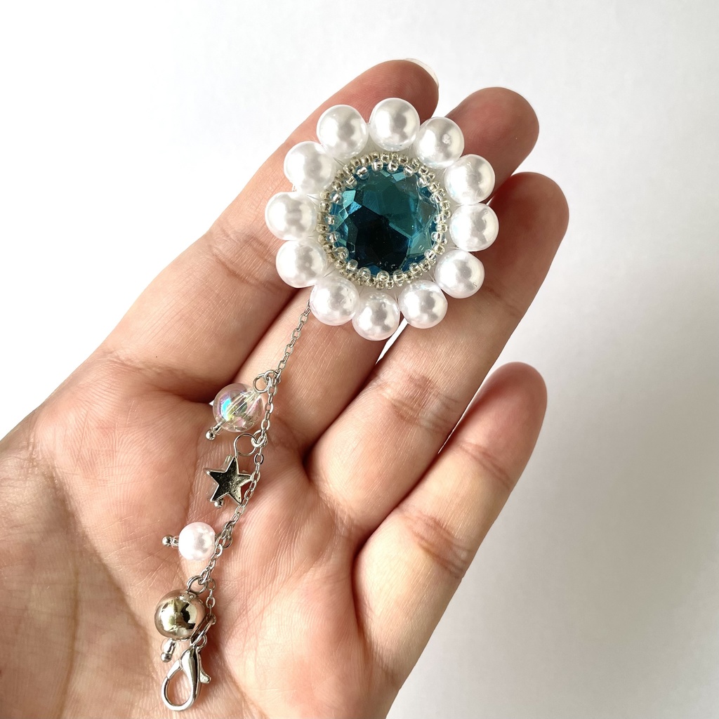 041 匿名配送 ハンドメイド ビーズ刺繍 ブローチ コサージュ 推し活 推し色 青 水色