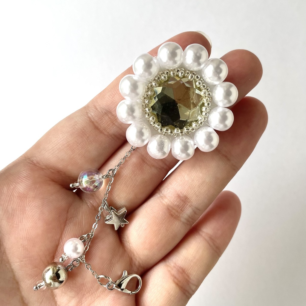 042 匿名配送 ハンドメイド ビーズ刺繍 ブローチ コサージュ 推し活 推し色 黄色