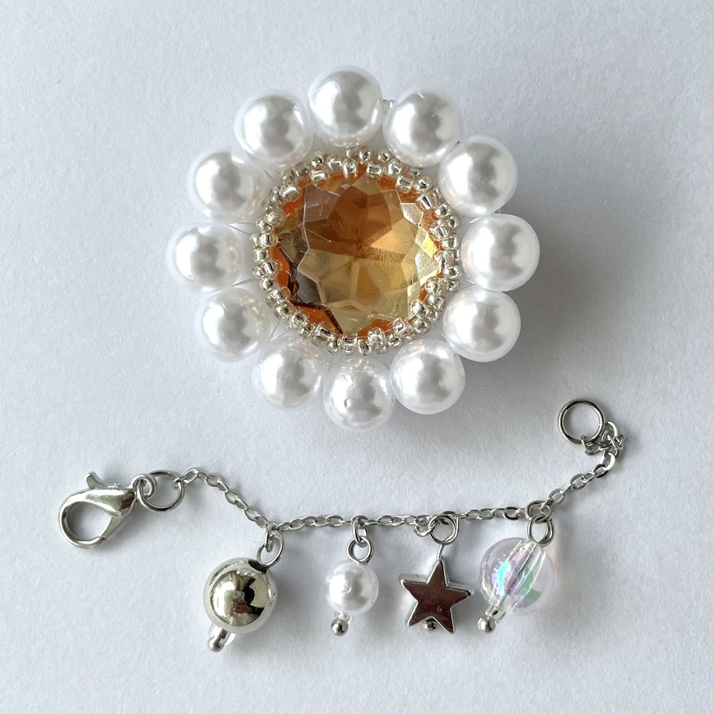 045 匿名配送 ハンドメイド ビーズ刺繍 ブローチ コサージュ 推し活 推し色 オレンジ