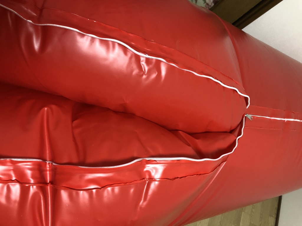 【レッド】顔出し穴ありスリープサック