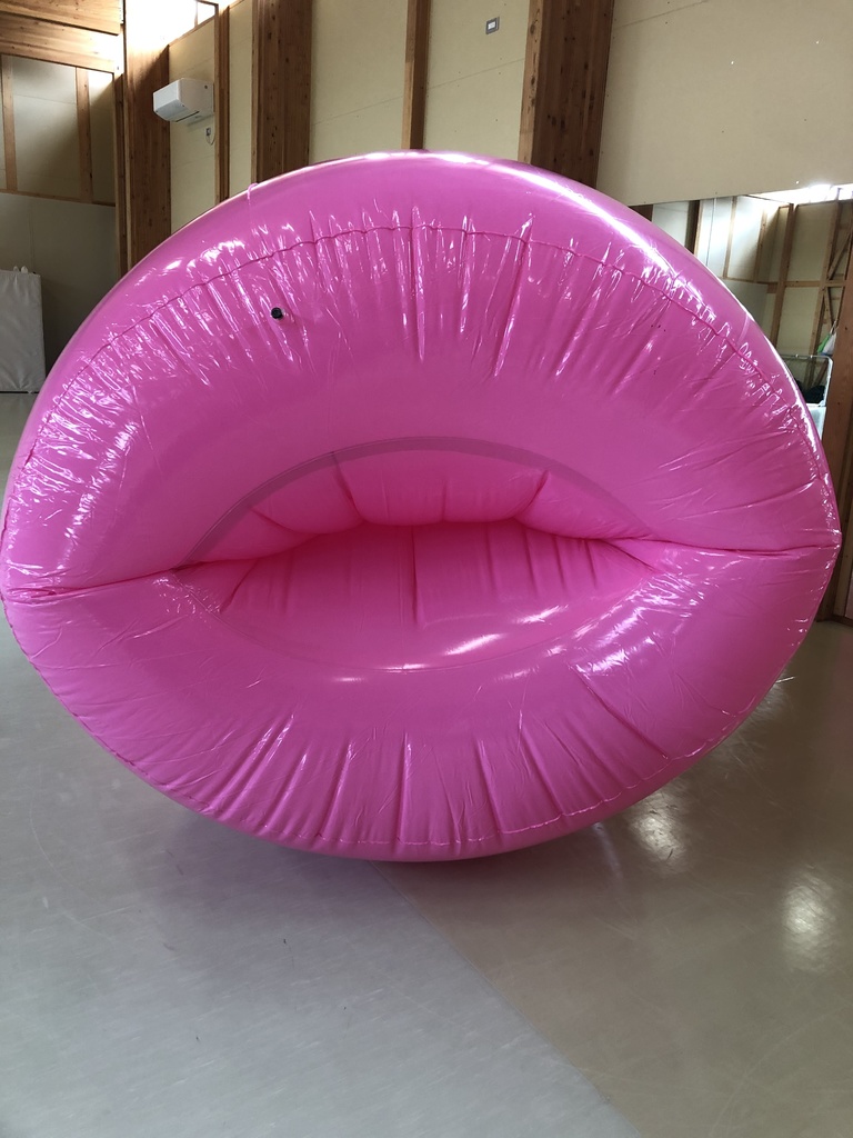 巨大ワーム型エアーバッグ　ピンク色