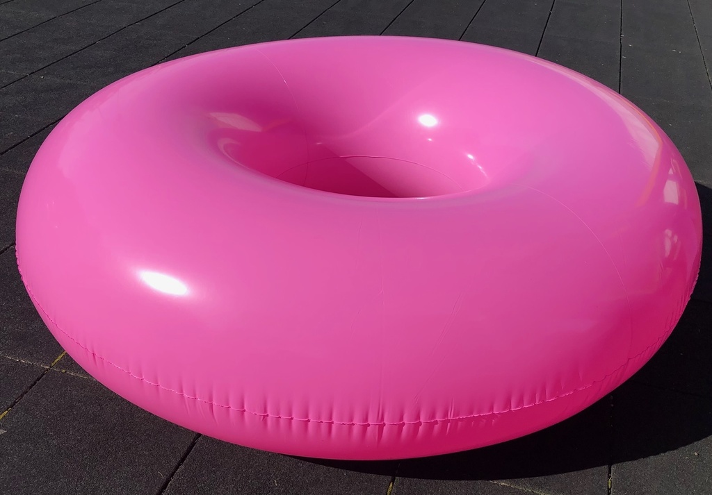 【50%OFFセール】直径200cm! 超々巨大ピンクカラー浮き輪