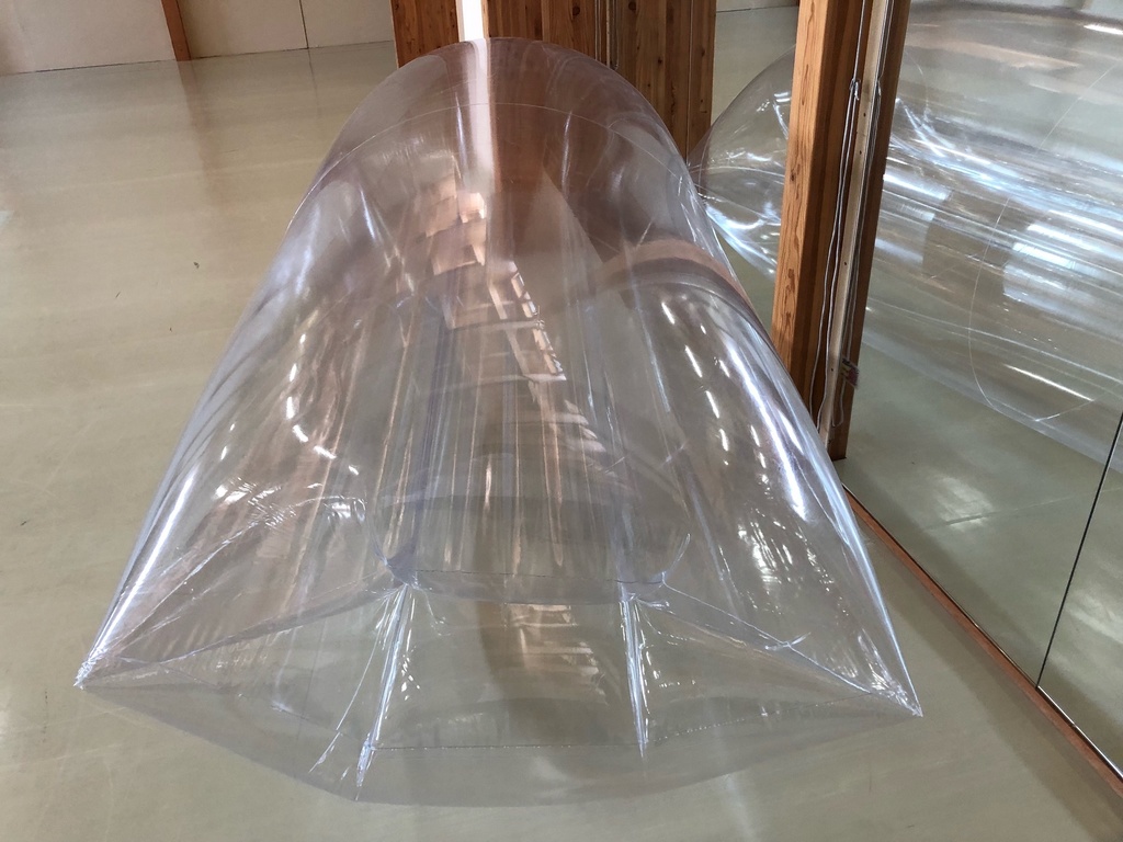 【クリア】巨大エアーバッグ ワーム型拘束具