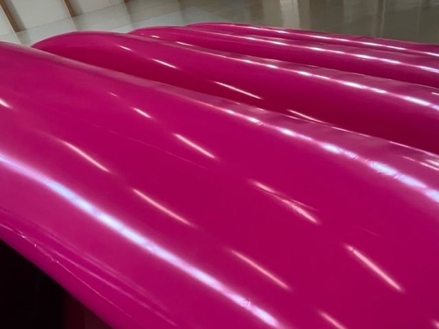 ピンクの大きなエアーマット