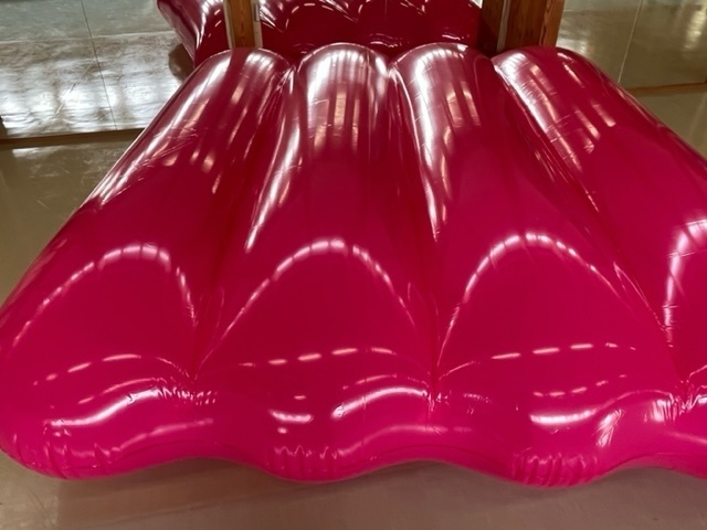 ピンクの大きなエアーマット