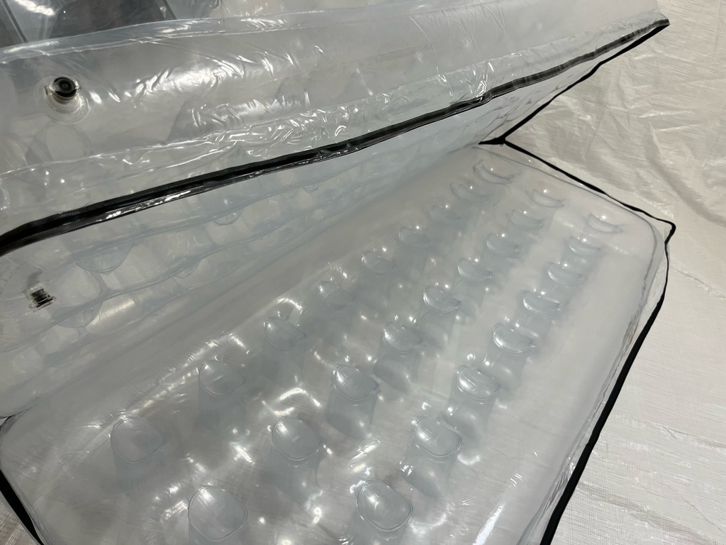 【クリア】人食いボンデージ・エアソファー