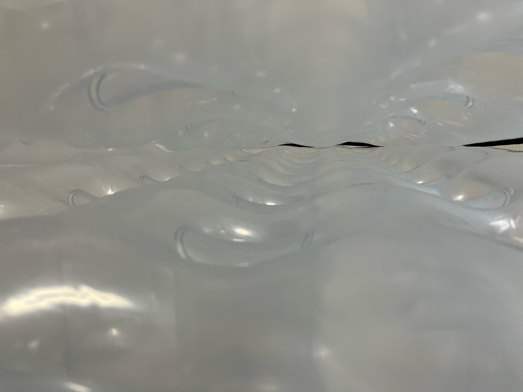 【クリア】人食いボンデージ・エアソファー