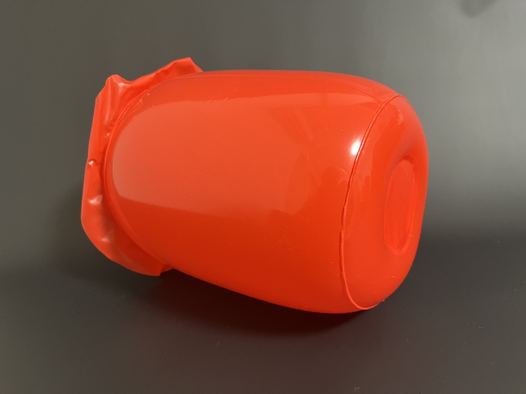 【レッド】ふわふわ空ビのエアホール スカートあり