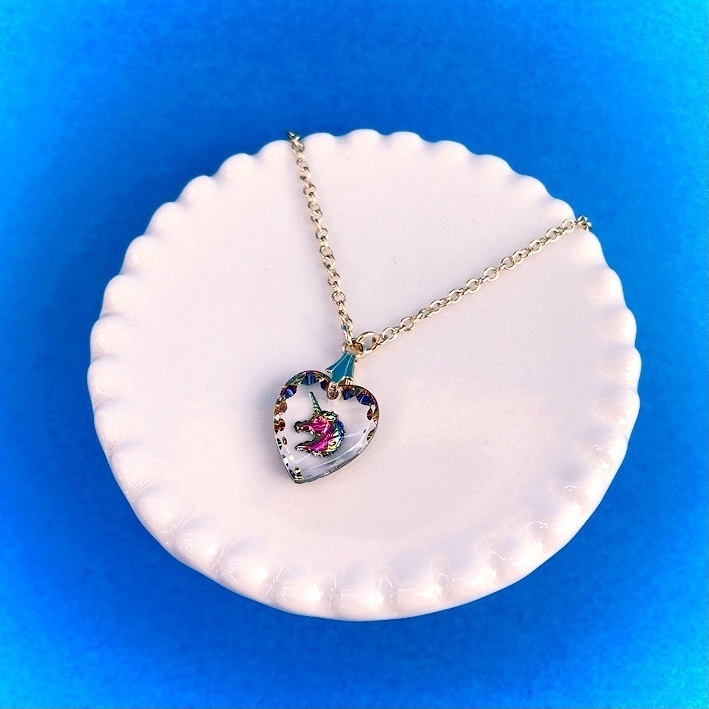 ちいさなユニコーンのななめがけ