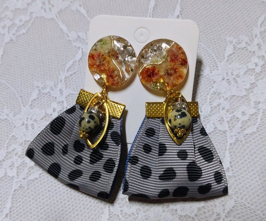 七虎イメージアクセ:オレンジかすみ草/ピアス