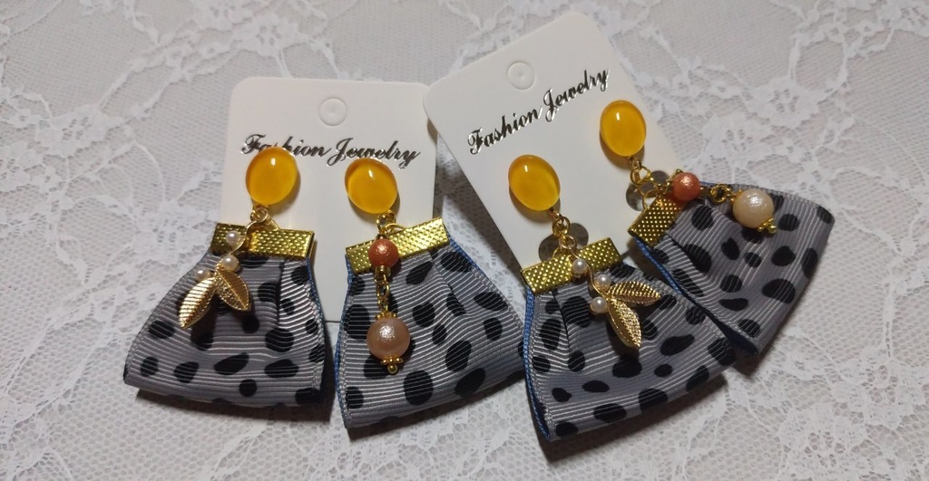 七虎イメージアクセ:UVカボションイヤリング/ピアス