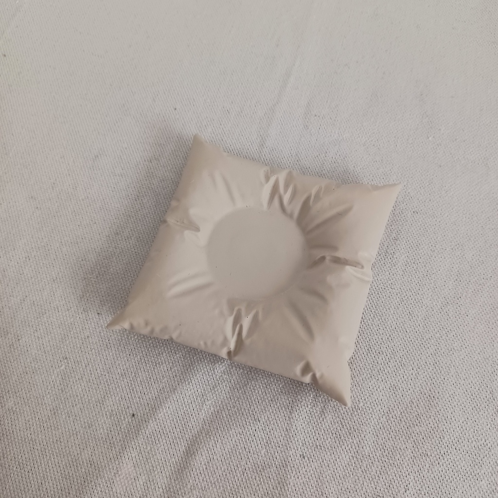 BREAK TIME PILLOW TRAY_35