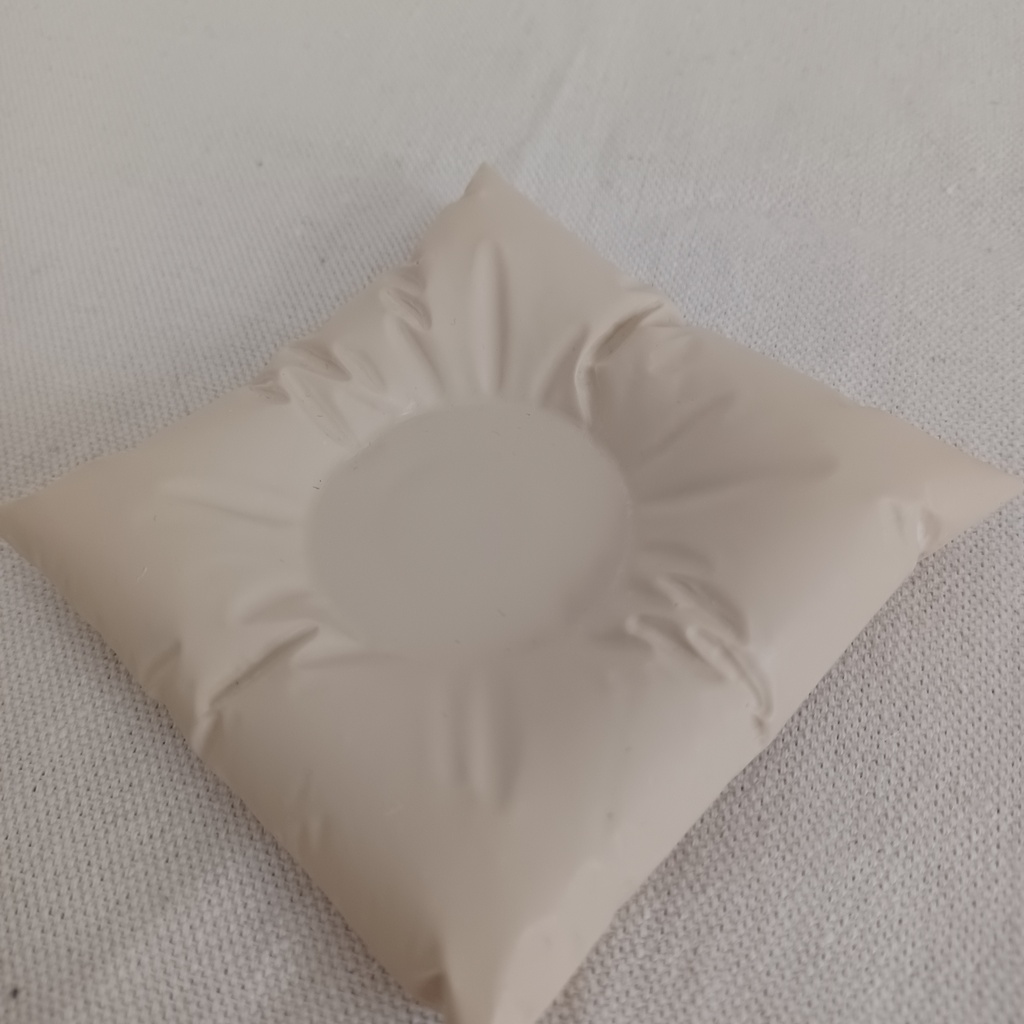 BREAK TIME PILLOW TRAY_35