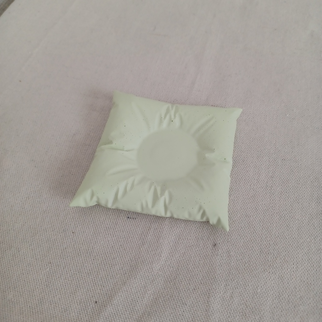 BREAK TIME PILLOW TRAY_36