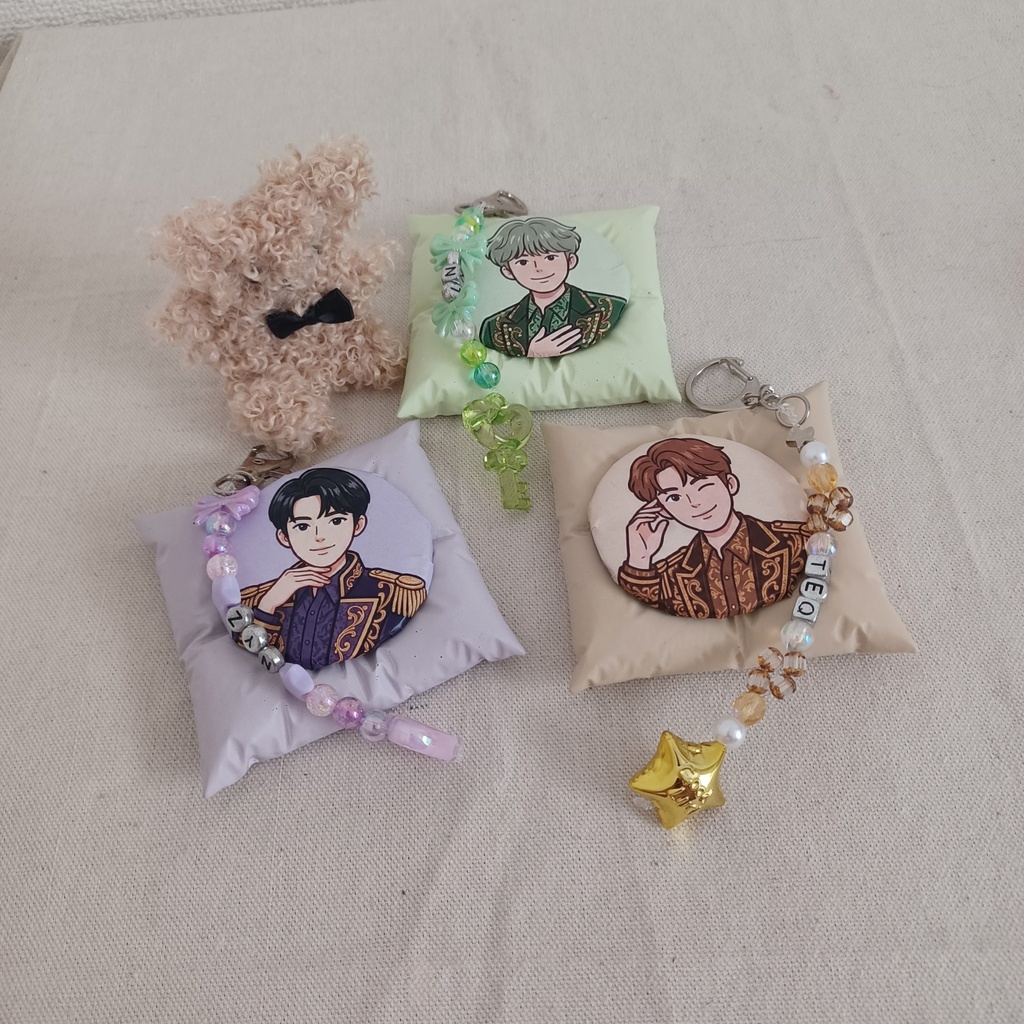 BREAK TIME PILLOW TRAY_37