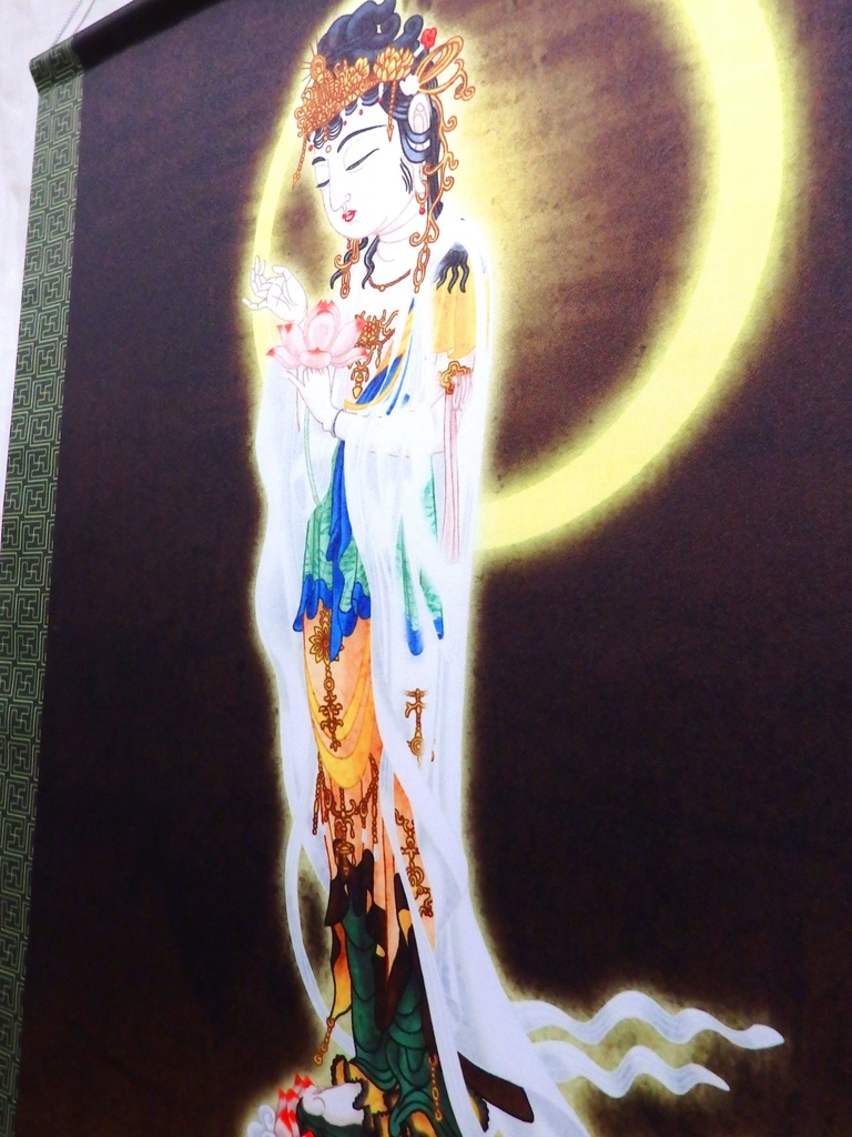 仏画タペストリー「観音菩薩図」