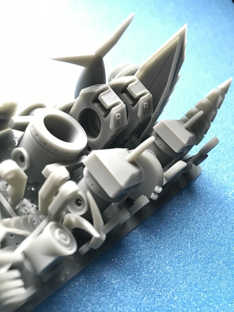 1/7scale アズールレーン アドミラル・ヒッパー ちゃんの 「艤装(ギソウ)ちゃん1尾」の出力レジンキット