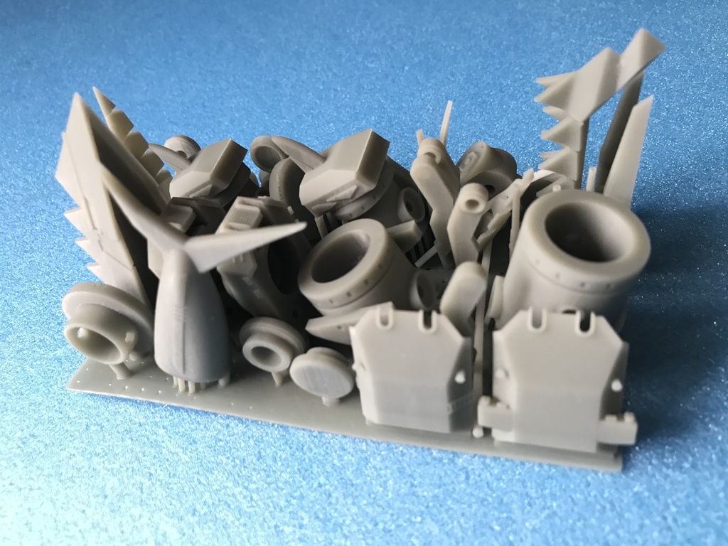 1/7scale アズールレーン アドミラル・ヒッパー ちゃんの 「艤装(ギソウ)ちゃん1尾」の出力レジンキット