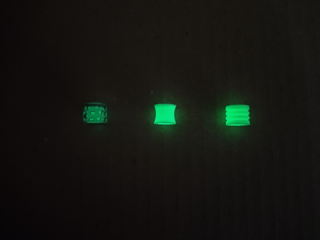 蓄光ナイフビーズ