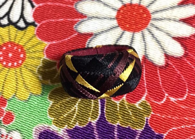 左【太鼓鐘貞宗 】右【燭台切光忠】 加賀指ぬき