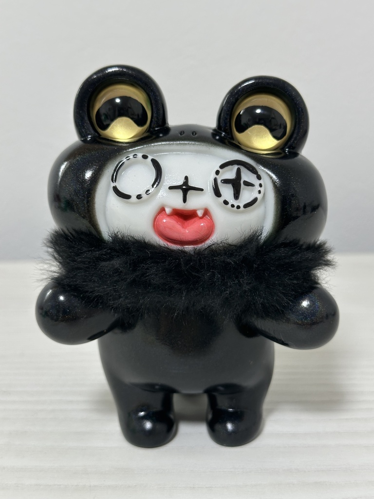 【ぶらっくれいんぼー(ゴールド)】ソフビ