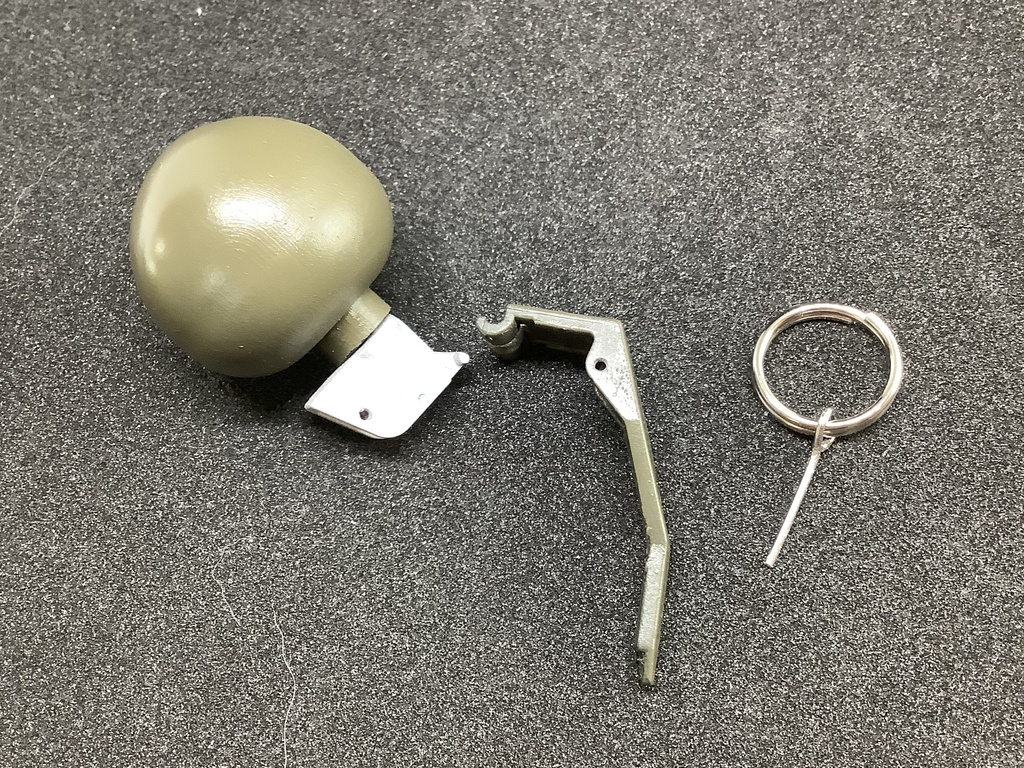 ◆1/3サイズ M67手榴弾◆