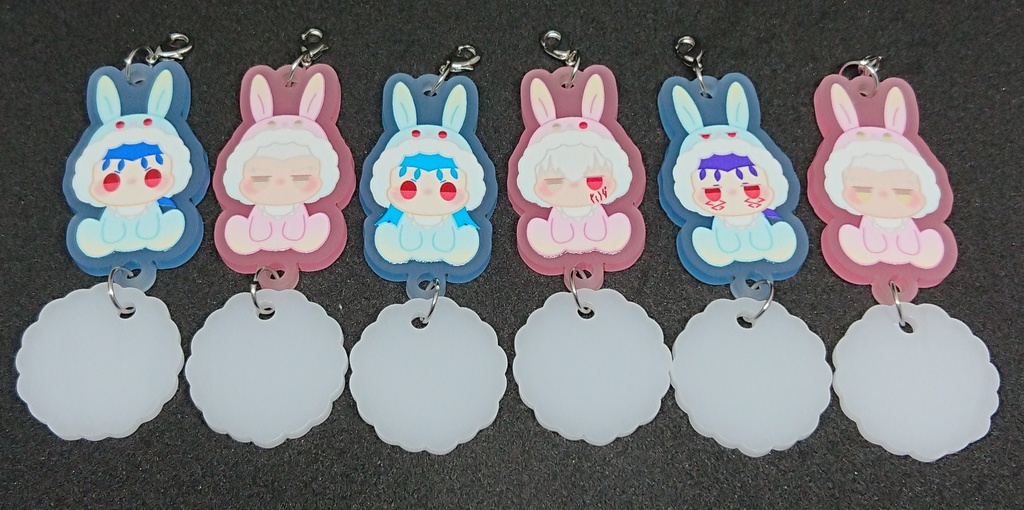 しっぽゆらゆらくーえみうさベビーアクリルチャーム