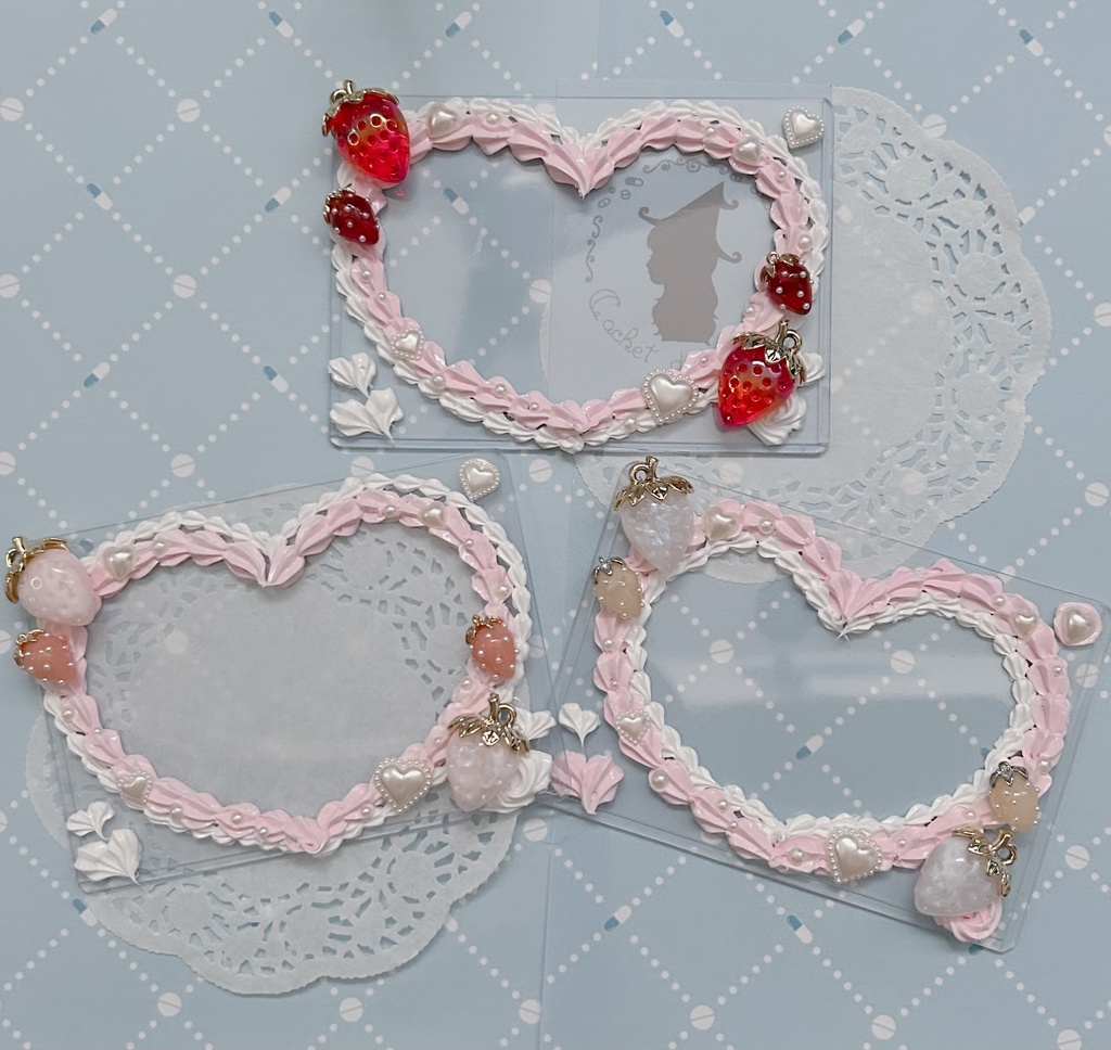 いちごの魔法  B7 白 ピンク 赤