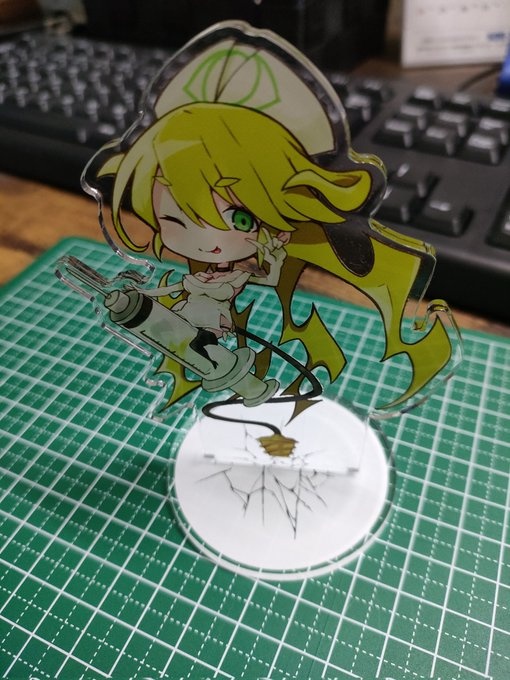【アクリルスタンド】 リサ