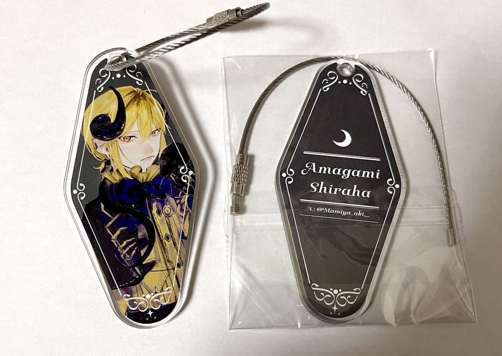 モーテルキー風アクリルキーホルダー