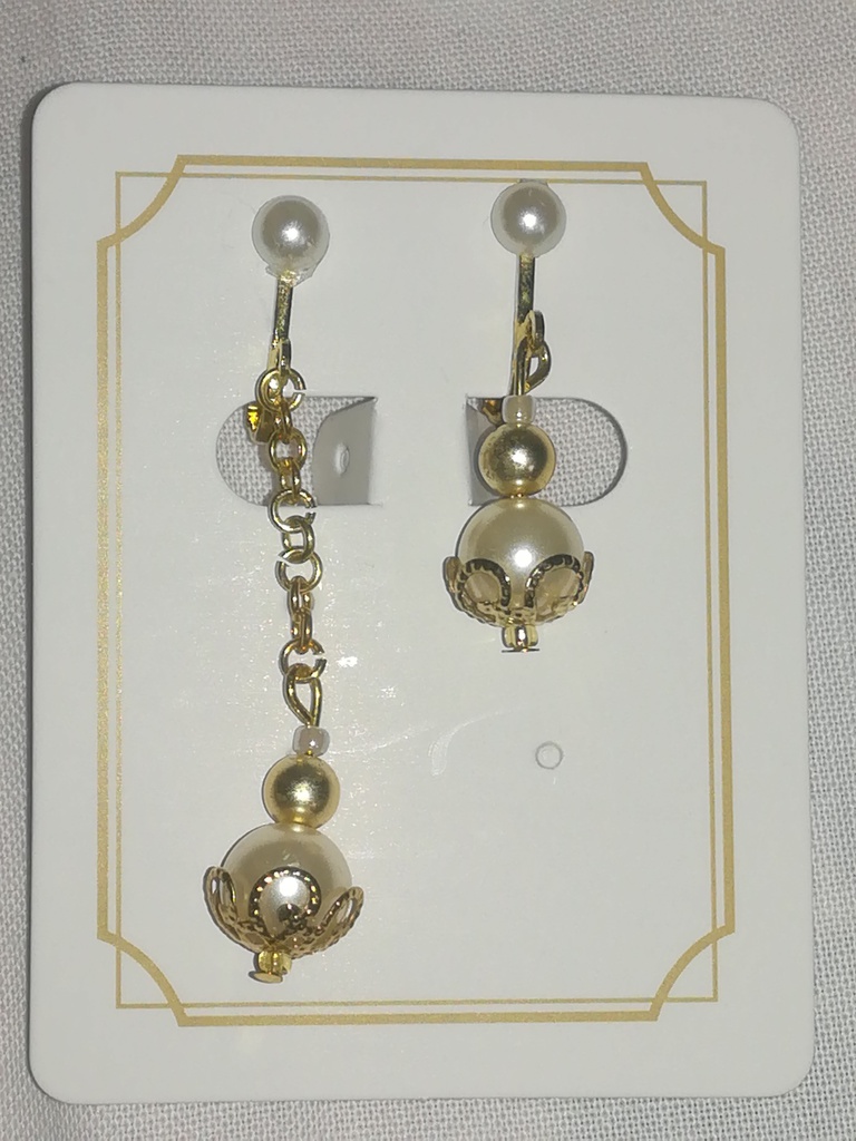 パール風イヤリング