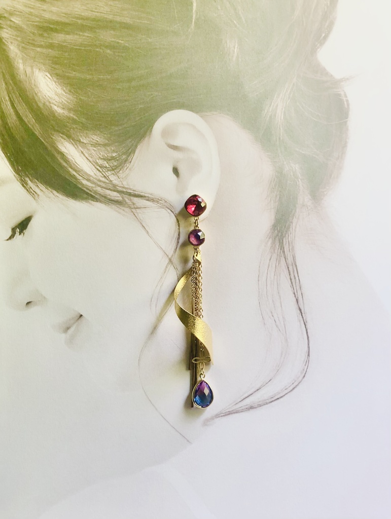 《パーツ変更》【FGO】ギルガメッシュ(術)イメージカラーピアス(イヤリング)