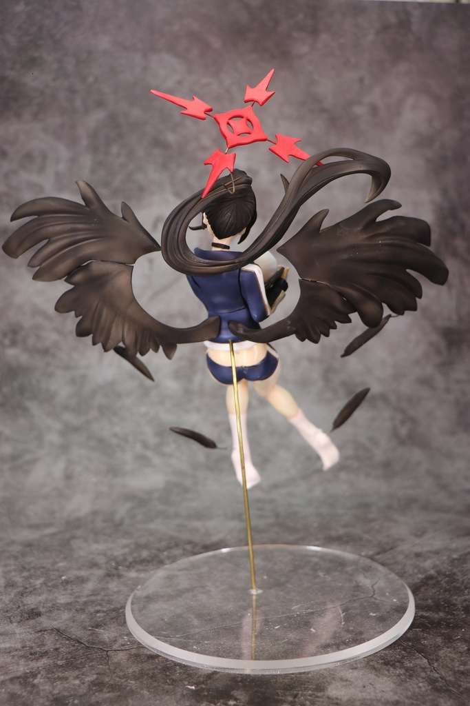 羽川ハスミ(体操服 1/7スケール ガレージキット