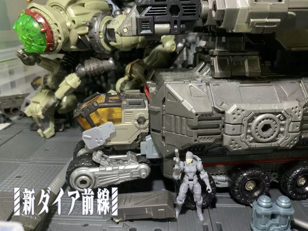 新ダイア前線 キャラ02 コスプレキャラ  ダンボールに潜む傭兵