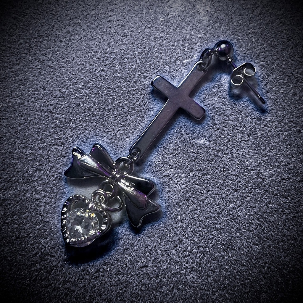 #32 十字架/ピアス