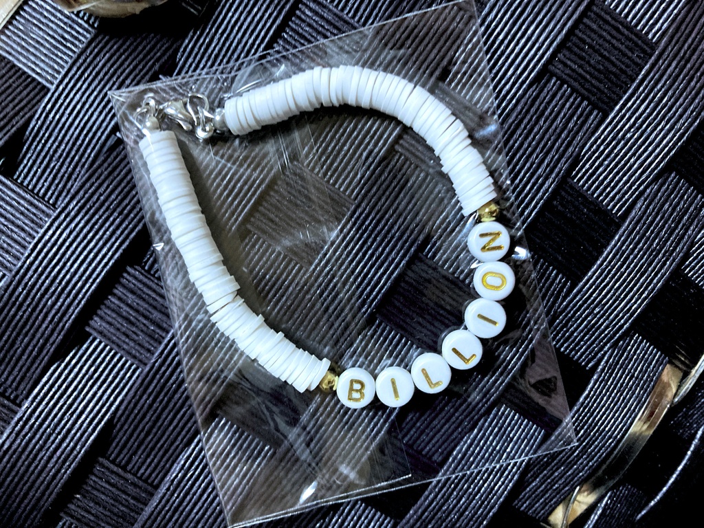 億泰BILLIONブレスレット