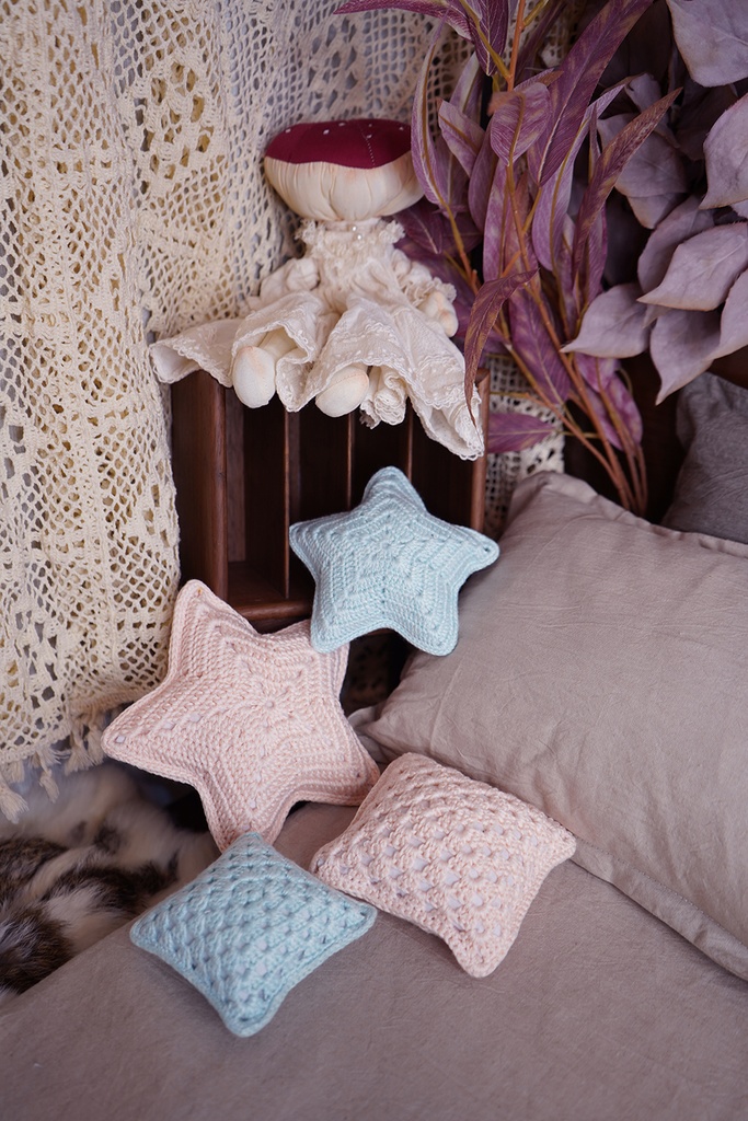 ふわふわ【国内即納】1/3 1/4BJD DD/MDD ドール用 手編みかぎ針編みのクッション