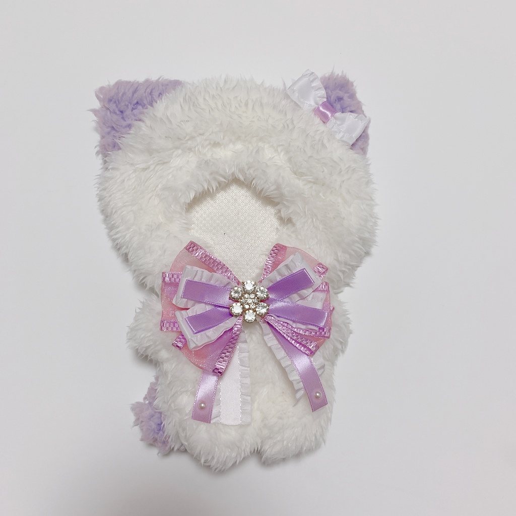 ホワイト×パープルの猫ちゃん