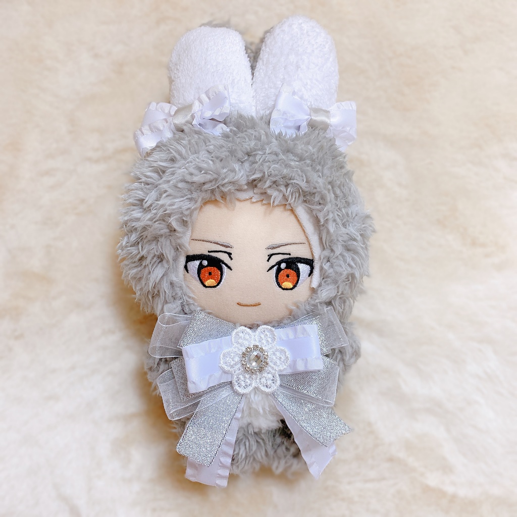 グレーのうさぎさん