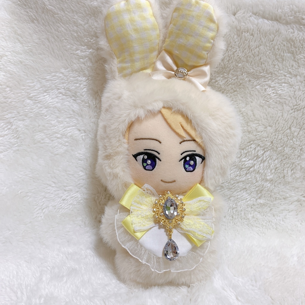黄色チェックのうさぎさん