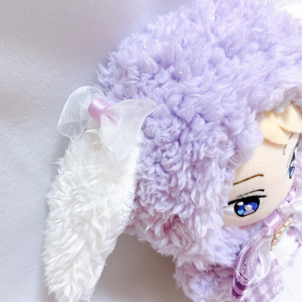 パープルの垂れ耳うさぎ