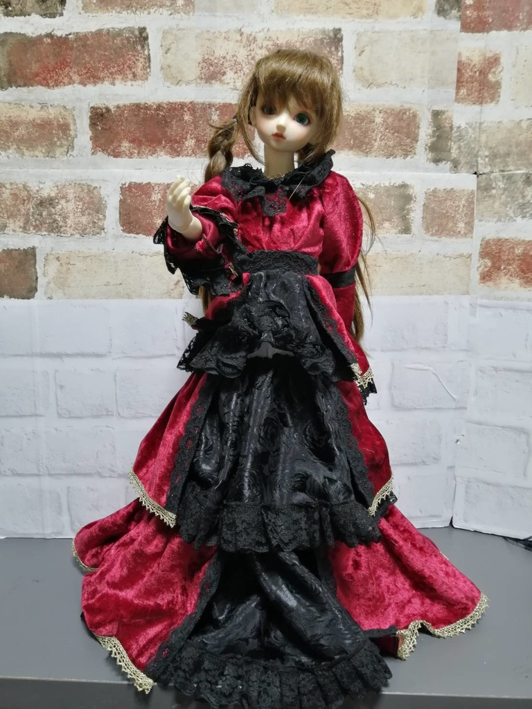 フリルドレス（展示用）