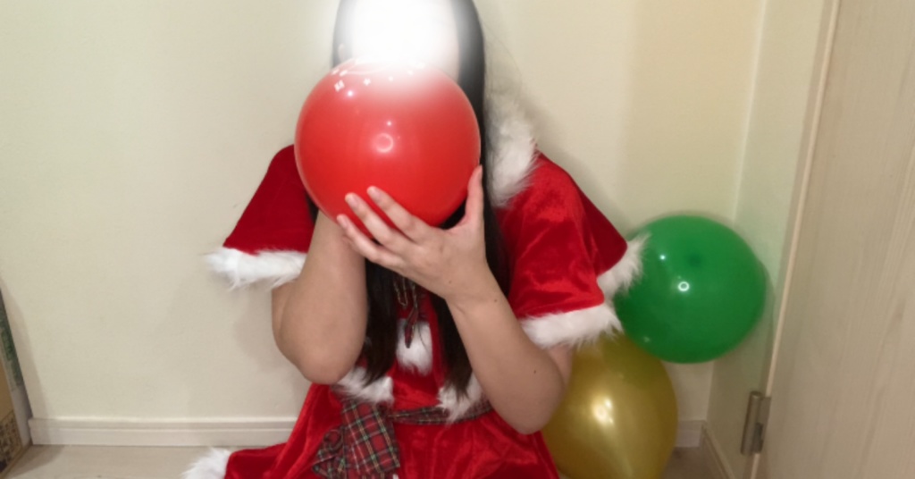 サンタでクリスマス風船遊び